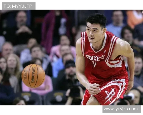 姚明与詹姆斯同队的传奇时刻重现篮球历史的辉煌与梦想 姚明与詹姆斯同队的传奇时刻重现篮球历史的辉煌与梦想