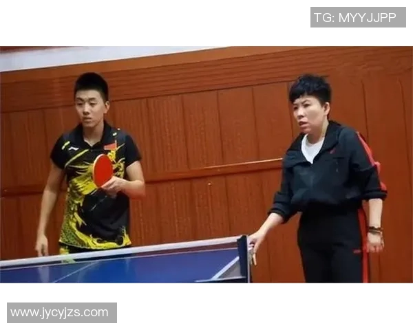 姚明邓亚萍同台共话体育精神与时代变迁的精彩瞬间