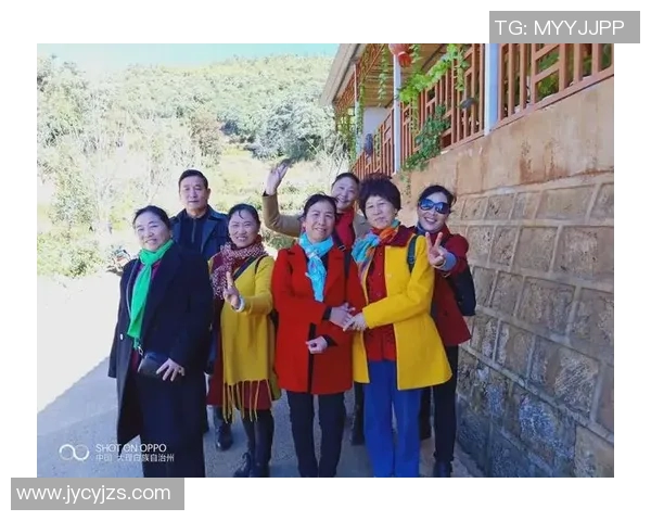 黑人足球明星与孩子们温馨合影传递爱与希望的瞬间